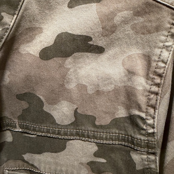 Universal Thread Camo Utility Jacket - Picture 5 of 6
